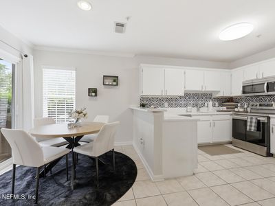 1701 THE GREENS Way #1913