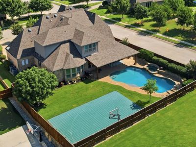 4001 Badenoch Way