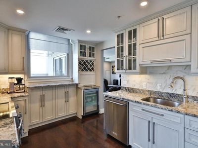 717 S Columbus Blvd UNIT 1201