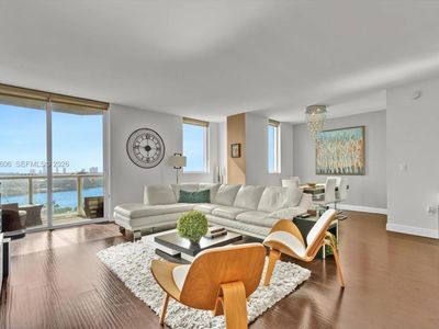 244 Biscayne Blvd APT 1803