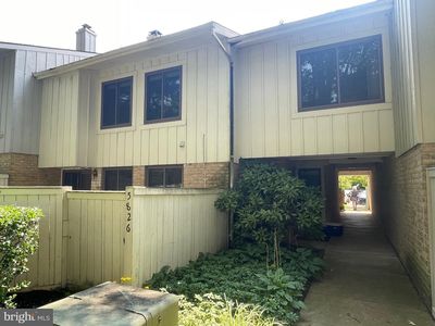 5826 Harness Ct