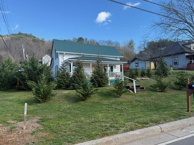 215 Bristol Ave