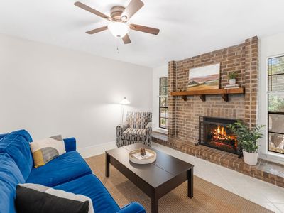 4159 Steck Ave Unit 225
