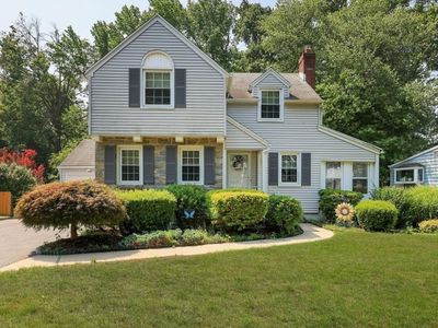 11 Munsee Dr