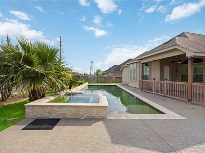 2805 Parkside Village Ln