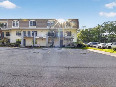 5916 Village Cir #5916