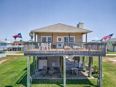 3930 Navarro Dr