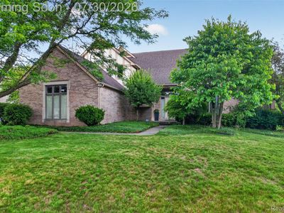 1808 Rolling Woods Dr