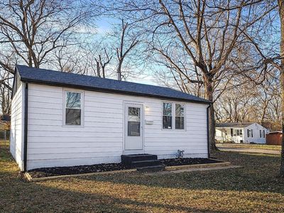 2701 S Rotherwood Ave