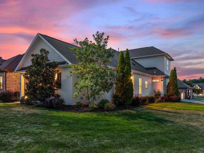 16 Bentwood Ln
