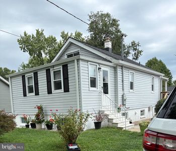 906 Meadow Ave