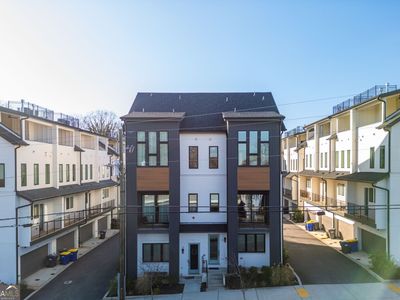 2347 Hosea L Williams Dr #11