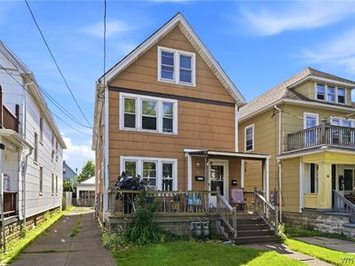 40 Ullman St