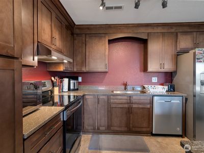 651 SE Bayshore Drive #B304