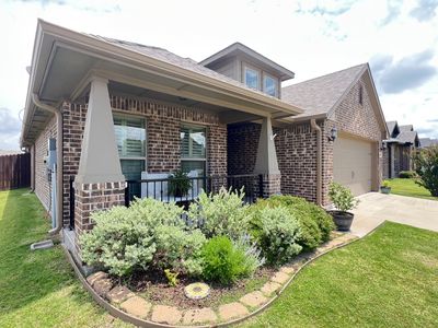 1313 Ascot Ave
