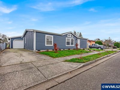 1932 Cottontail Ct NE