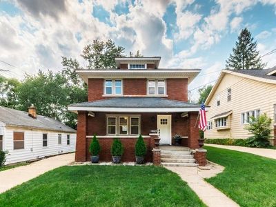 517 Eastern Ave NE