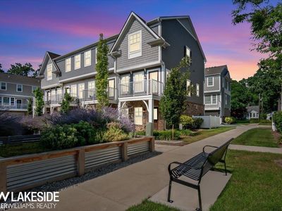 Property at 368 Glendale Ln, Ferndale, MI