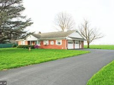 Property at 1422 Lancaster Rd, Manheim, PA