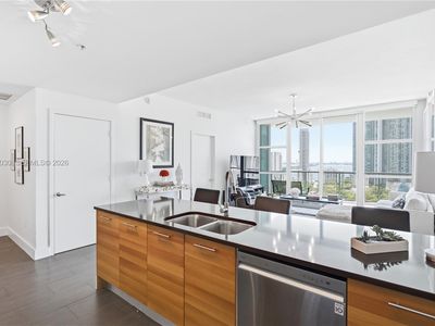 3301 NE 1st Ave APT H1704