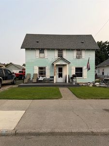 2602 E Rowan Ave