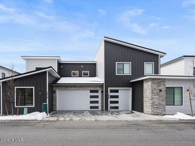 1518 W Union Dr