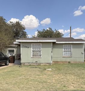 1305 Lamar Ave