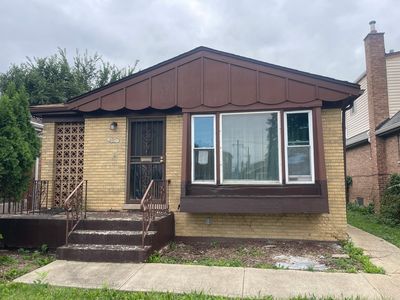 615 W 95th St