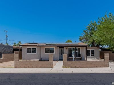 910 E 25th Pl
