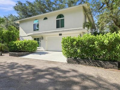 1117 Shady Rest LN