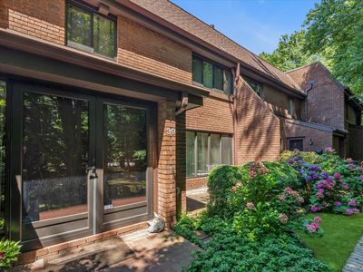 Property at 39 Spring Hollow, Roslyn, NY