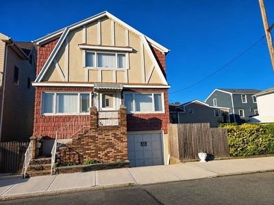12 Noel Ave