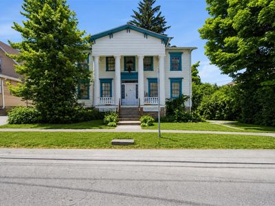 2 Highland Avenue