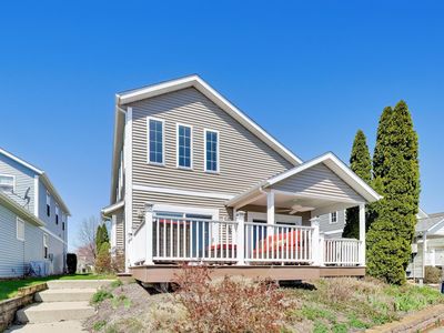 425 Island Pointe Dr