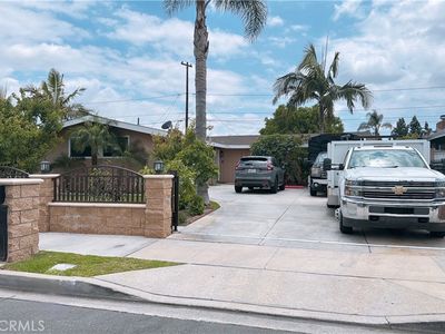 1314 E Sandalwood Ave