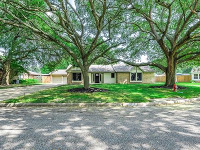 1908 Maxwell Cir