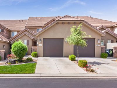 4182 E Torrey Pines Dr