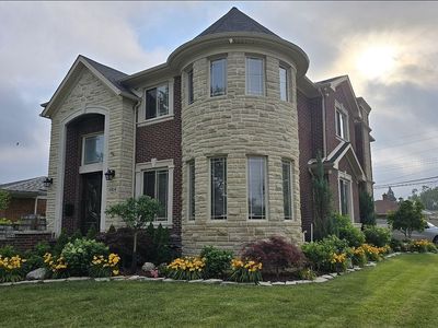 6804 Centralia St #6804