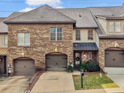 Property at 675 Flag Cir, Hoover, AL