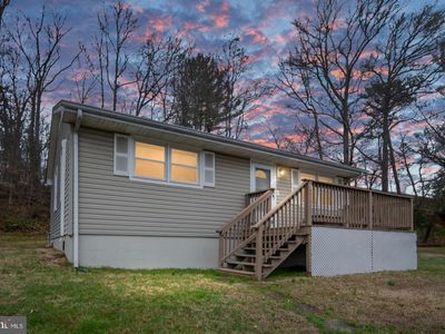 9 Bells Hill Rd