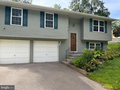 6150 Fairbourne Ct