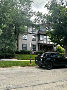 2329 Parkwood Ave