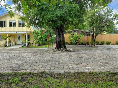 123 Riverbend Dr
