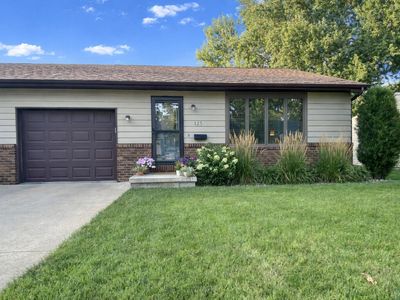 325 1st St SE #3