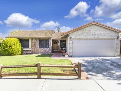 4884 Pearl Ave