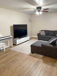 1036 Oak Grove Rd #133