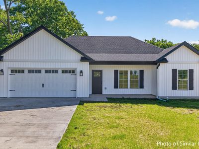 133 Maude Ln