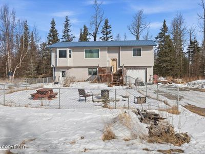 5689 Stefan Ln