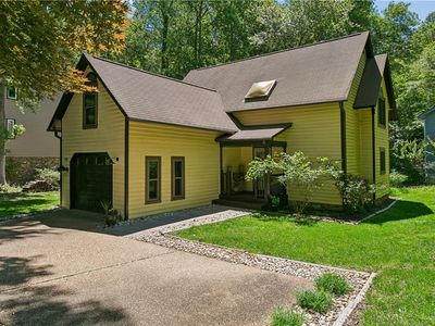 102 Tendril Ct