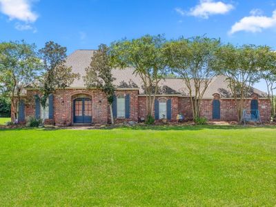 1073 Lauren Logan Ln